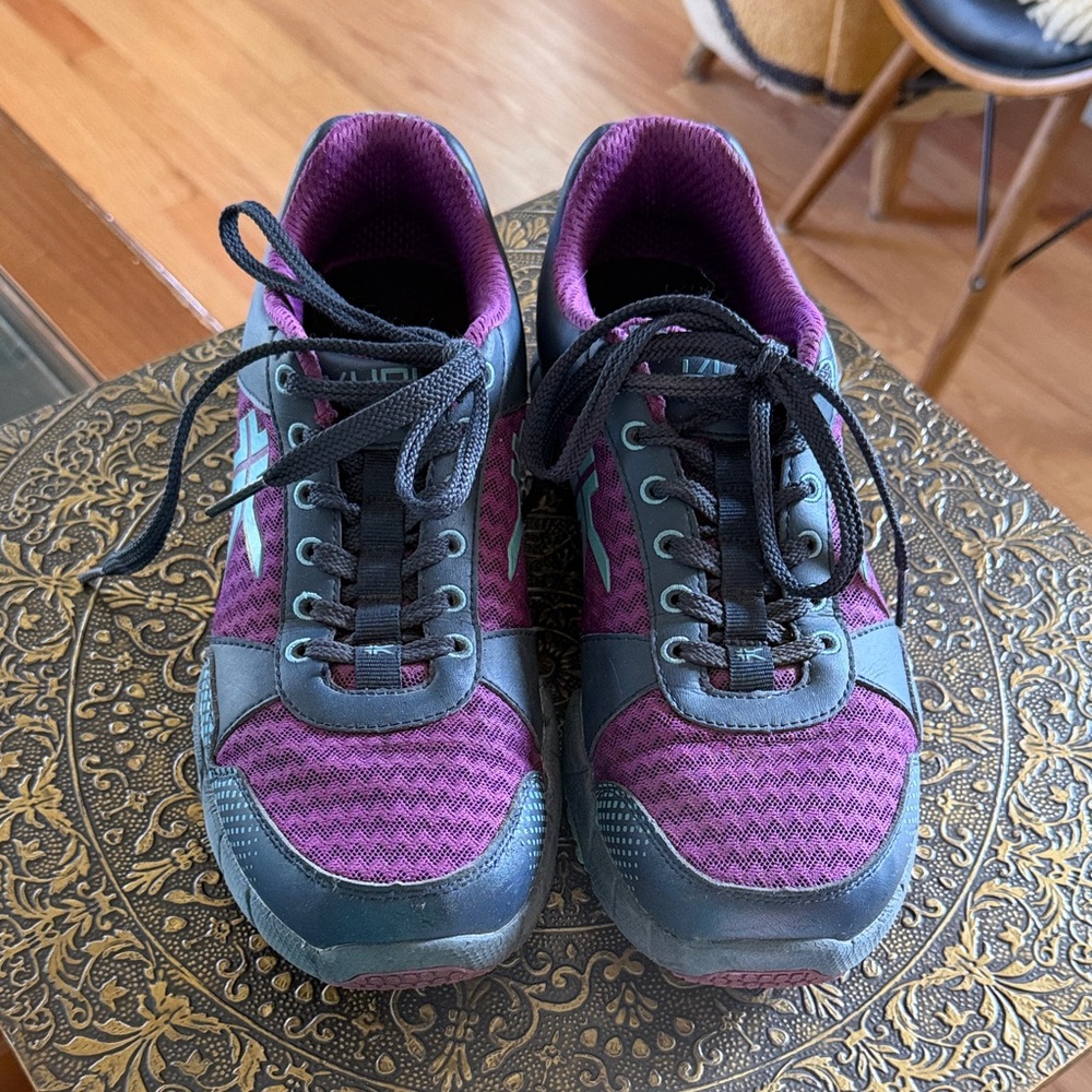 Women's Kuru Sneakers - Purple/Gray 8.5